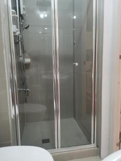 Modern 1BR with balcony and 100mbps wifi - Manila - 4