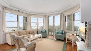 Residence 703 At The Grand - 0