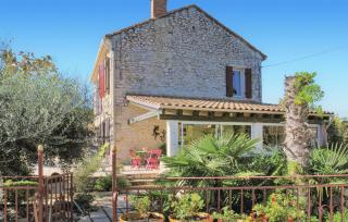 4 Bedroom Awesome Home In Saint-Andiol - 2
