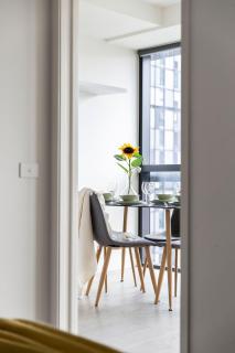 A Comfy & Stylish Apt Near Melbourne Central & QV - 3