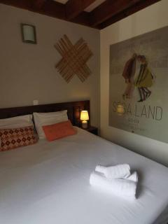 COTTAGE ROC classé 3 étoiles - 4 à 6 personnes - 2 chb - Accès direct à la plage et à l'esplanade de Boucan Canot avec ses bars et restaurants - Saint-Gilles-les-Bains - 2