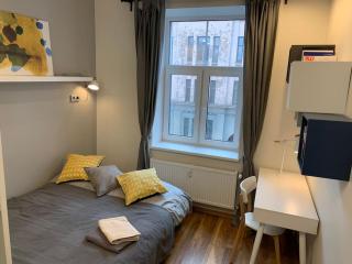 Design apartment, 2 en-suite rooms - very central - 6