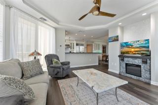 Residence 102 At The Grand - 8