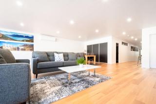 Central & Modern Inner City Apartment with Wi-Fi - Launceston - 3
