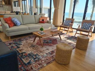 TerraCotta Beachfront Villa Phan Thiet - Phan Thiet - 1