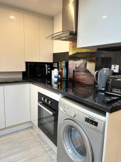 Cozy 2 Bed Property in High Wycombe Tn - High Wycombe - 4