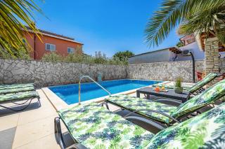 Modern Mediterreanean Villa Tina by villatinapula - Šišan - 5