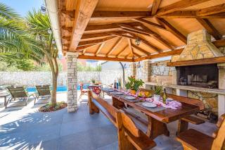 Modern Mediterreanean Villa Tina by villatinapula - Šišan - 2