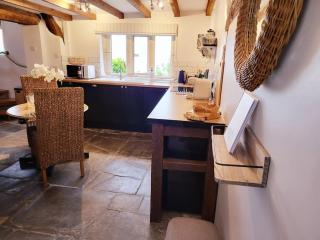 Host & Stay - Gwenelin Cottage - Bretforton - 6