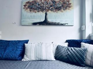 Nona's Central House 1bd with a Garden In the City Center - Città di Zante - 0