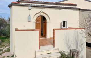 4 Bedroom Pet Friendly Home In Cugnoli - Cugnoli - 0