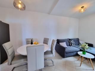 Apartment Sandra - Pisak - 1