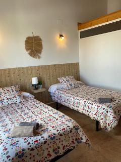 Hostal Espai Mediterrani - La Pobla de Vallbona - 2