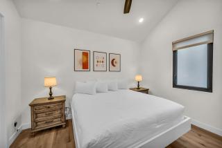 Desert Bungalow #H8 home - 4