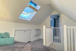 Snug, Dog Friendly, Country Cottage - Worle - 3