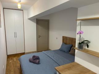 Airport FlyHub Chic Apartment - Iaşi - 8