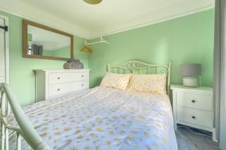 Seaside-Dog Friendly-Country Cottage-w log burner - Worle - 4