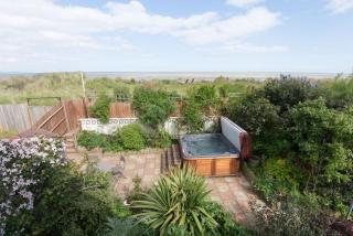 Beach House - Sea view & Hot Tub & Fibre Broadband - Greatstone - 3