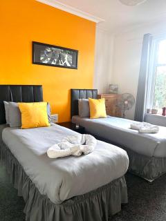 Merseybeat Short stays - Birkenhead - 6