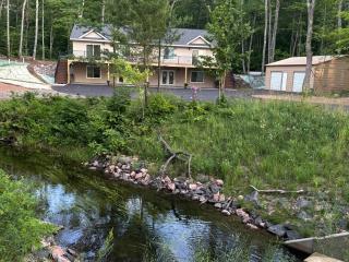 Tri Lake House Duplex House Side A and B home - Hayward - 2