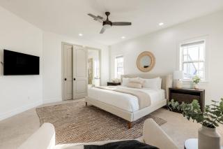 Waterfront with Dock, Grace Harbor by RoveTravel - Fort Lauderdale - 2
