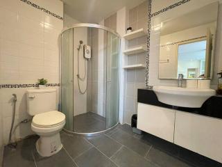 Promt condo - by May / 1BR apartment/ 5mins walked to Maya - 2