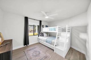 Relax & Play! 3BR Pool Home in Cape Coral - Pet-Friendly with Game Room - 1