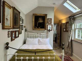 Enchanting 1 Bedroom Home with Kitchen - Saffron Walden - 3