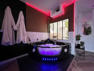 Black Love-room - Balnéo - Cinéma - Souppes-sur-Loing - 5