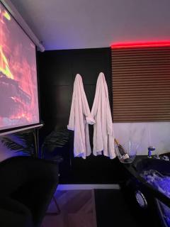 Black Love-room - Balnéo - Cinéma - Souppes-sur-Loing - 3