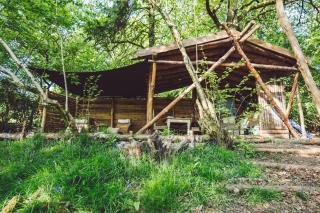 Cuddfan Bach (The Little Hideaway) at Camp Plas - Welshpool - 4