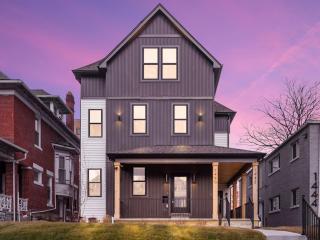 Modern Luxury 4BR 3 5BA Oasis in Historic Old Town East PD - Columbus - 1