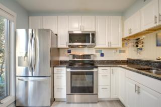 Townhome with Screened Porch 1 Mi to Bethany Beach! - Bethany Beach - 1