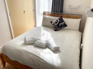 Norwich Apartment - Cosy & Comfortable 1 Bedroom - Goodmayes - 4