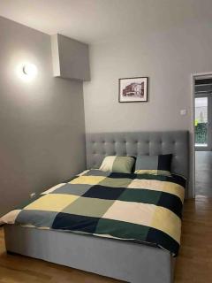 Double Studio near University Square - 2 Balconies - Bucharest - 8