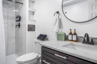5bd Vibrant Haven: Basketball - 10mins to Airport - Charlotte - 4
