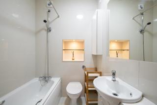 2-Bed in the Heart of Camden - London - 4