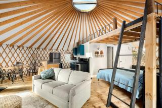 Modern Yurt w River Access, Hot Tub, WiFi & Grill - Wardensville - 6