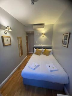 Coronation Hotel - Londra - 9