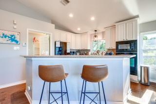 Canyon Lake Retreat with Hot Tub, Decks and Lake Views - 3