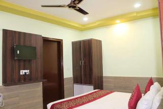HOTEL DWARKADHEESH - 2