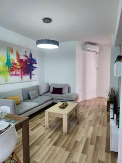 2E Apartment Myslym Shyri - Tirana - 5