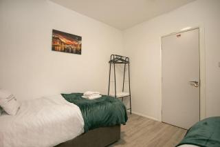 3 Bed Perfect For Contractors! Long term discount! - 5