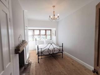 Gorgeous 3/4 bedroom bungalow - 9