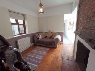 Gorgeous 3/4 bedroom bungalow - 3