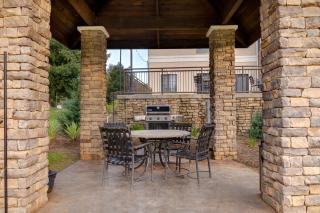 Staybridge Suites Tallahassee I-10 East by IHG - Tallahassee - 3
