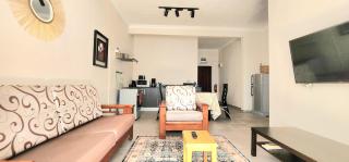 Number 5, Pebble Bay Appartments - 6