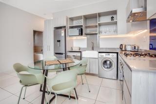 The Median in Rosebank - 5