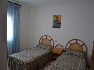 Apartamento soleado con piscina cerca de la playa y del centro en L'Estartit - ES-323-18 - L'Estartit - 2