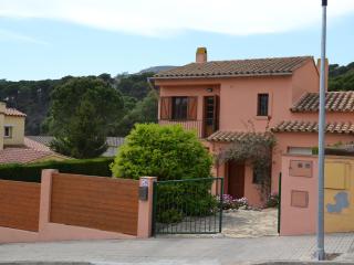 Casa con Piscina Privada y Jardín Cerca de la Playa en L'Estartit - ES-323-6 - L'Estartit - 2